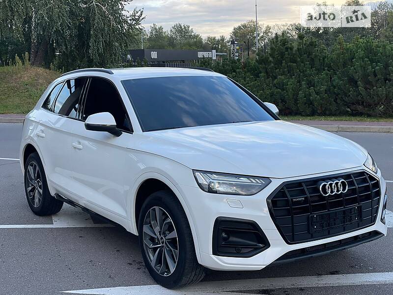 Позашляховик / Кросовер Audi Q5 2021 в Києві