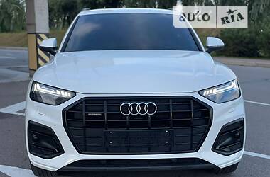 Внедорожник / Кроссовер Audi Q5 2021 в 