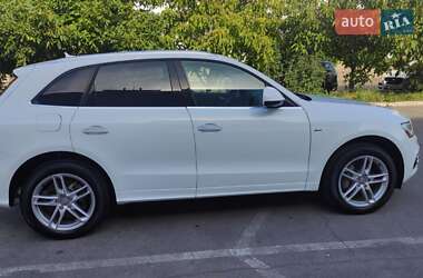 Внедорожник / Кроссовер Audi Q5 2015 в 