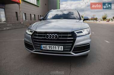 Внедорожник / Кроссовер Audi Q5 2018 в 