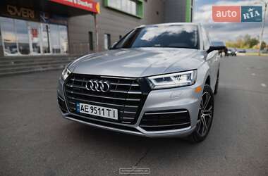 Внедорожник / Кроссовер Audi Q5 2018 в 