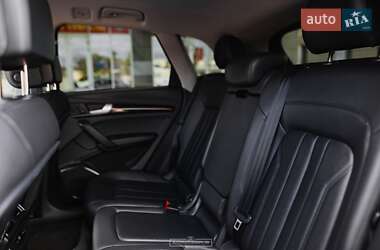 Внедорожник / Кроссовер Audi Q5 2018 в 