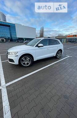 Позашляховик / Кросовер Audi Q5 2019 в Одесі