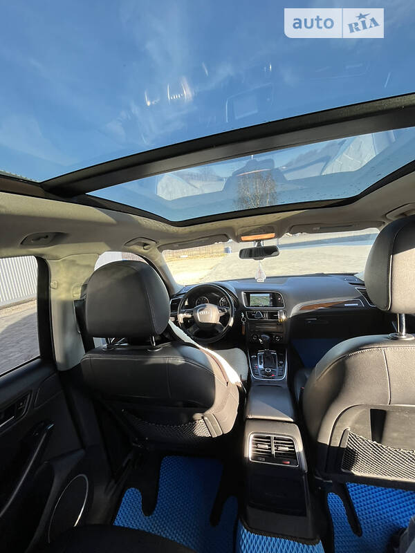 Внедорожник / Кроссовер Audi Q5 2010 в Калуше