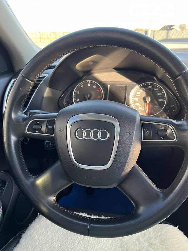 Внедорожник / Кроссовер Audi Q5 2010 в Калуше