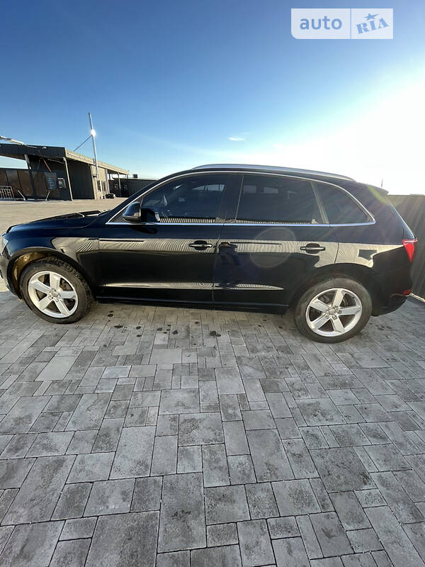 Внедорожник / Кроссовер Audi Q5 2010 в Калуше