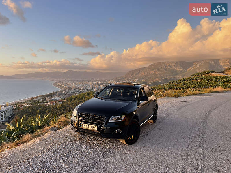Внедорожник / Кроссовер Audi Q5 2015 в Черноморске