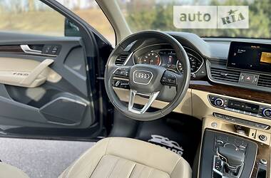 Внедорожник / Кроссовер Audi Q5 2019 в 