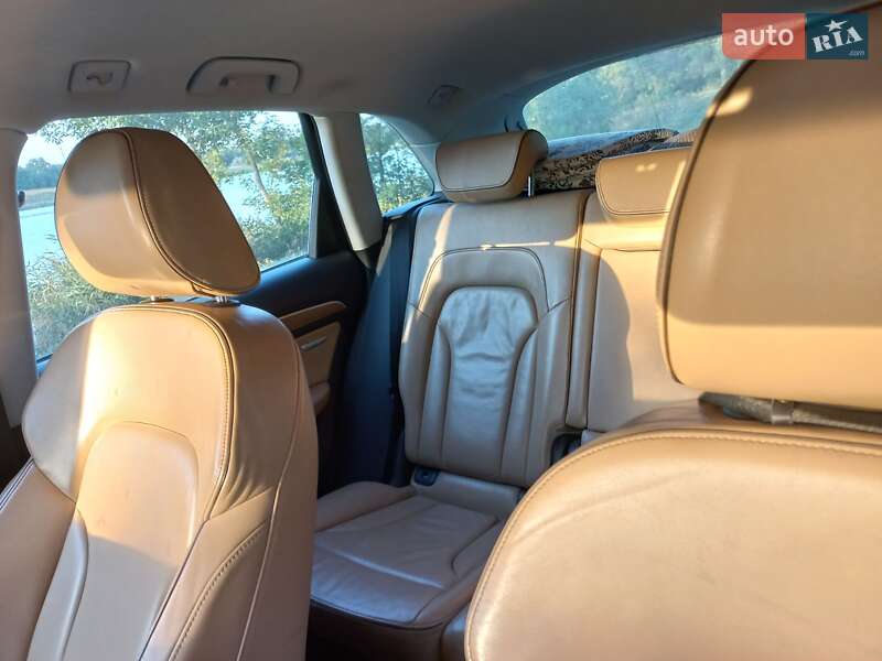 Внедорожник / Кроссовер Audi Q5 2012 в Лозовой