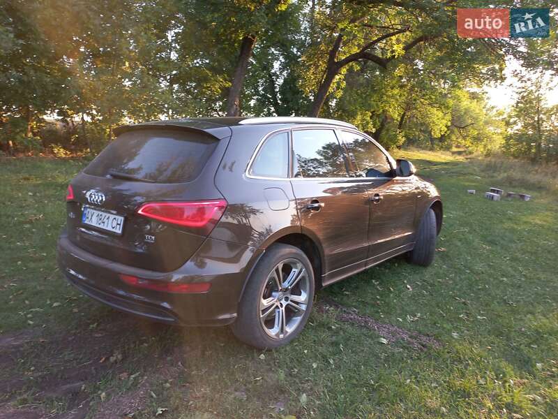 Внедорожник / Кроссовер Audi Q5 2012 в Лозовой