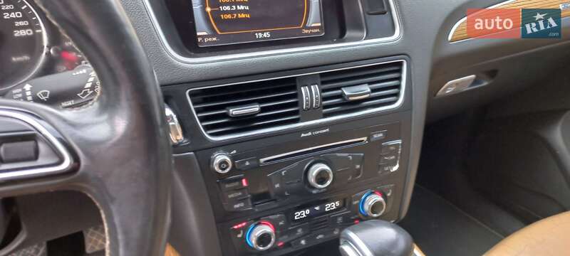 Внедорожник / Кроссовер Audi Q5 2012 в Лозовой