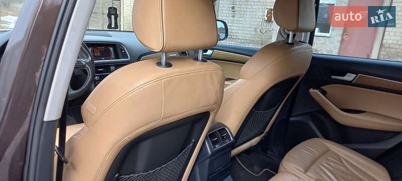 Внедорожник / Кроссовер Audi Q5 2012 в Лозовой