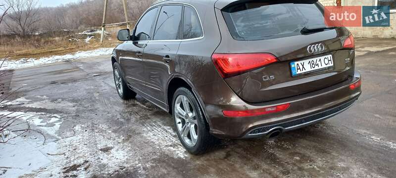 Внедорожник / Кроссовер Audi Q5 2012 в Лозовой