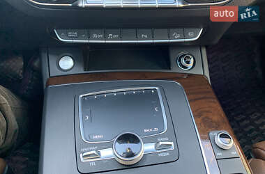 Внедорожник / Кроссовер Audi Q5 2018 в 
