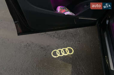 Внедорожник / Кроссовер Audi Q5 2018 в 