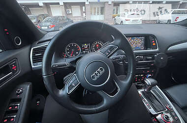 Внедорожник / Кроссовер Audi Q5 2016 в 