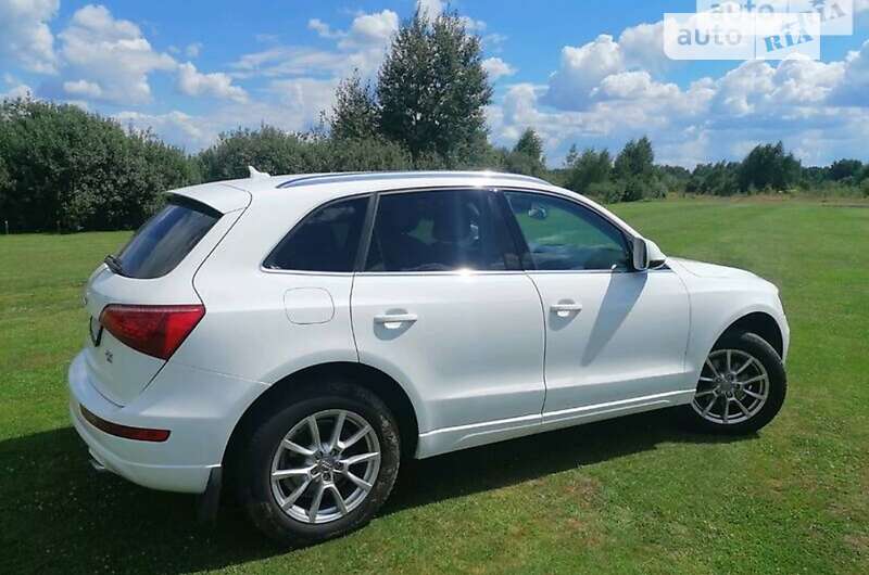 Внедорожник / Кроссовер Audi Q5 2011 в Киеве
