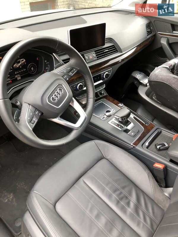Внедорожник / Кроссовер Audi Q5 2017 в Киеве