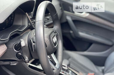 Внедорожник / Кроссовер Audi Q5 2020 в 