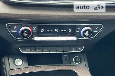 Внедорожник / Кроссовер Audi Q5 2020 в 