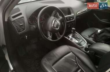 Внедорожник / Кроссовер Audi Q5 2010 в 