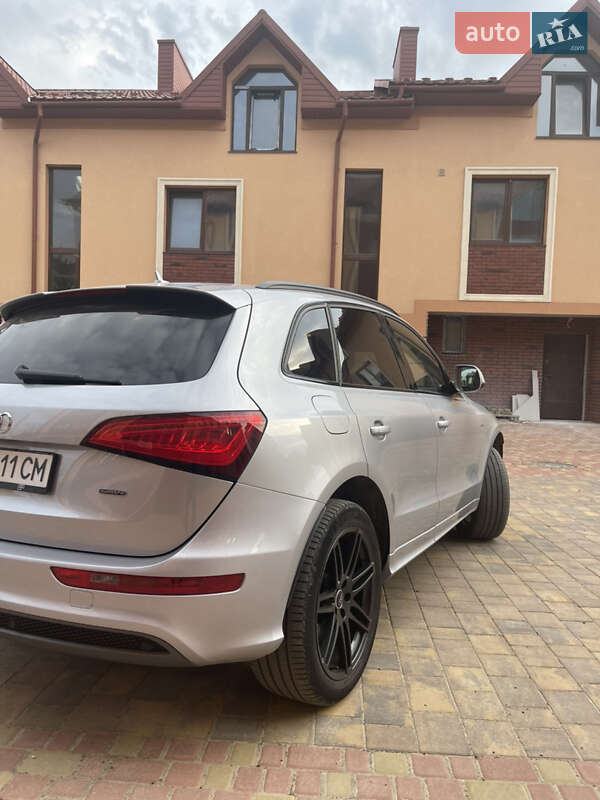 Внедорожник / Кроссовер Audi Q5 2015 в Черновцах