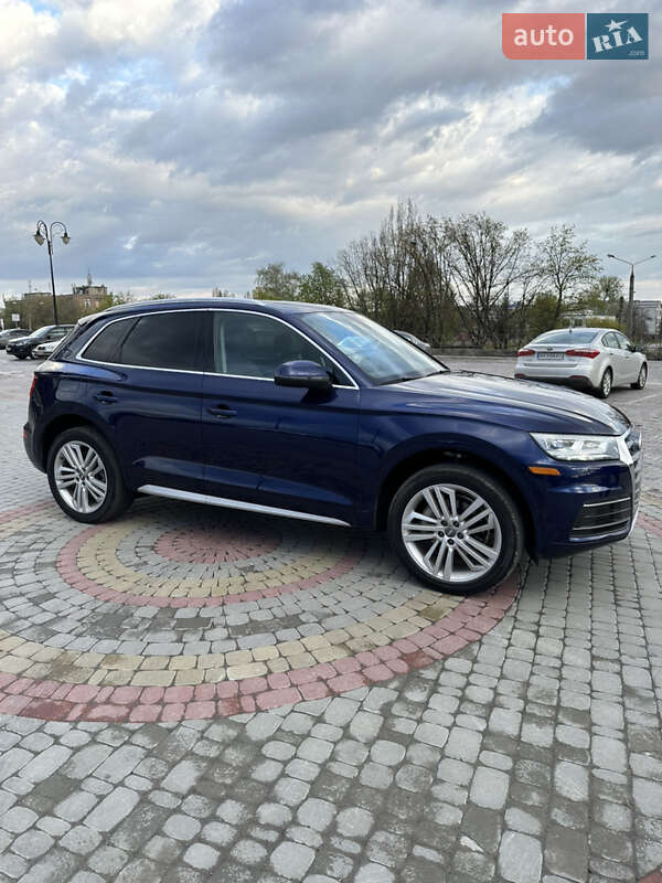 Внедорожник / Кроссовер Audi Q5 2017 в Харькове