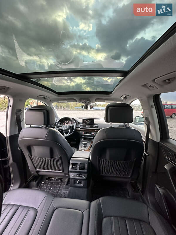 Внедорожник / Кроссовер Audi Q5 2017 в Харькове