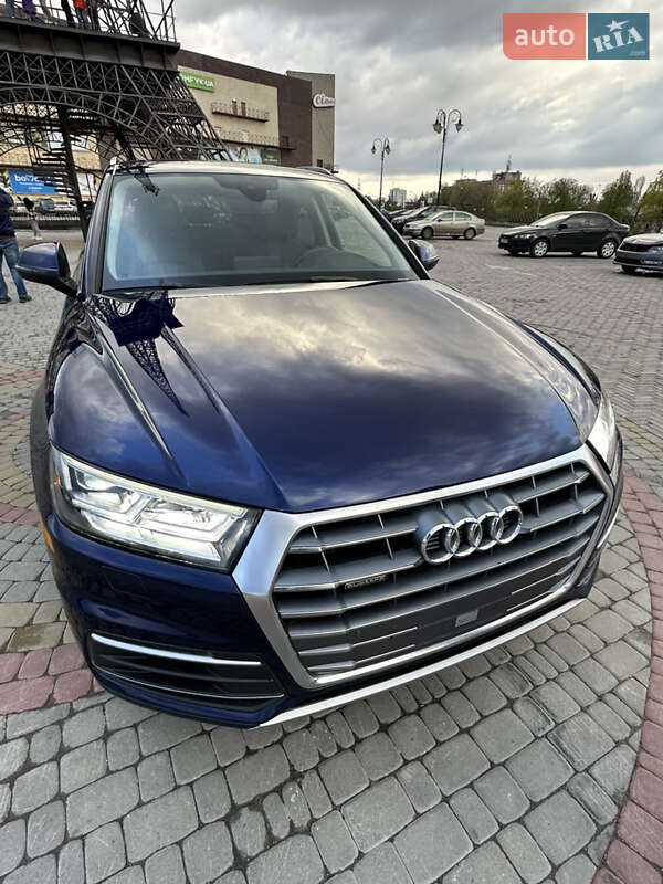 Внедорожник / Кроссовер Audi Q5 2017 в Харькове