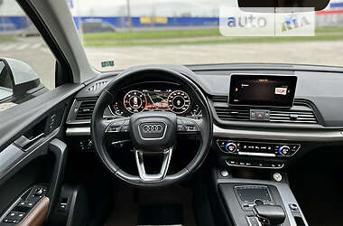 Внедорожник / Кроссовер Audi Q5 2018 в 