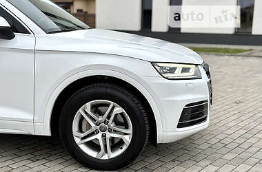 Внедорожник / Кроссовер Audi Q5 2018 в 