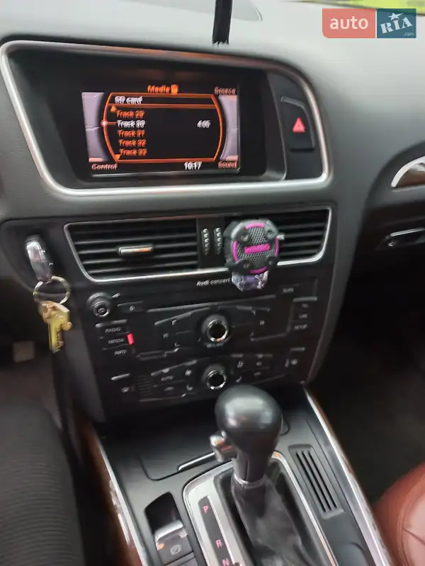 Позашляховик / Кросовер Audi Q5 2010 в 