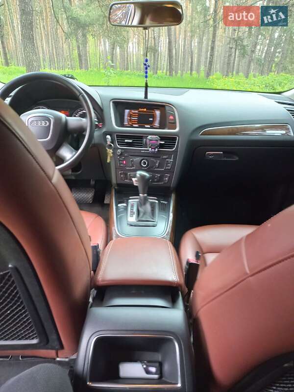 Внедорожник / Кроссовер Audi Q5 2010 в Гадяче