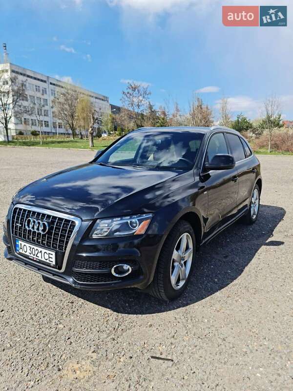 Внедорожник / Кроссовер Audi Q5 2012 в Ужгороде