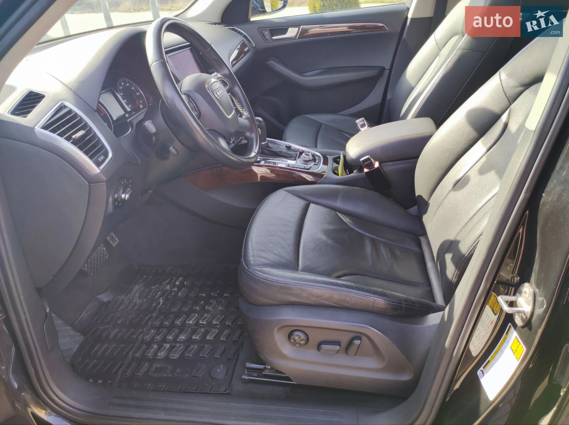 Audi Q5 2012 VIN WA1LFAFP1CA128083 фото оголошення 17 з 33