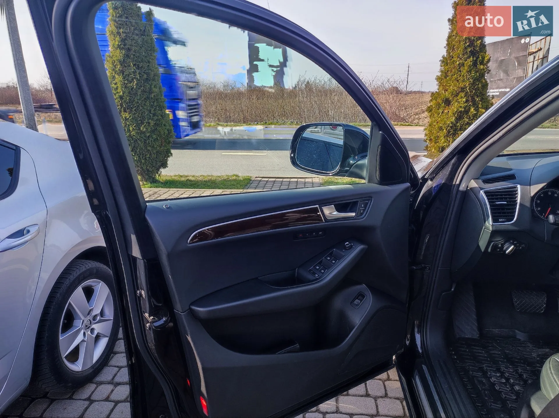 Audi Q5 2012 VIN WA1LFAFP1CA128083 фото оголошення 27 з 33