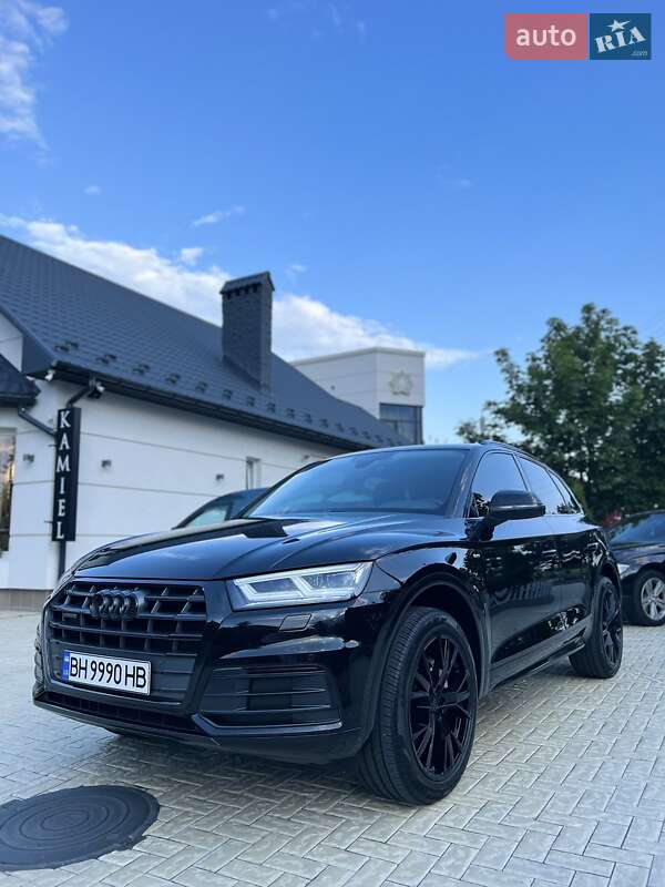 Внедорожник / Кроссовер Audi Q5 2017 в Одессе