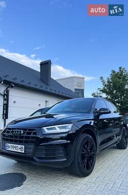 Внедорожник / Кроссовер Audi Q5 2017 в 
