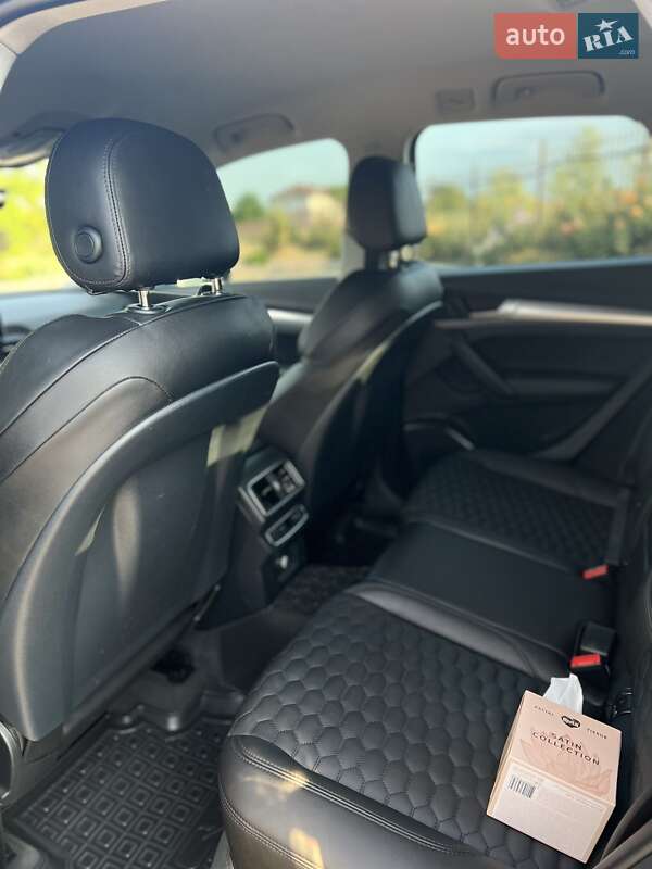 Внедорожник / Кроссовер Audi Q5 2017 в Одессе