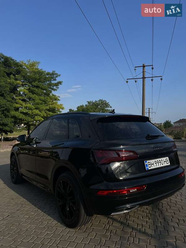 Внедорожник / Кроссовер Audi Q5 2017 в Одессе