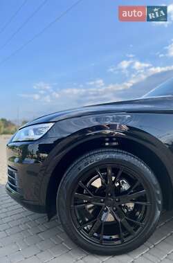 Внедорожник / Кроссовер Audi Q5 2017 в 