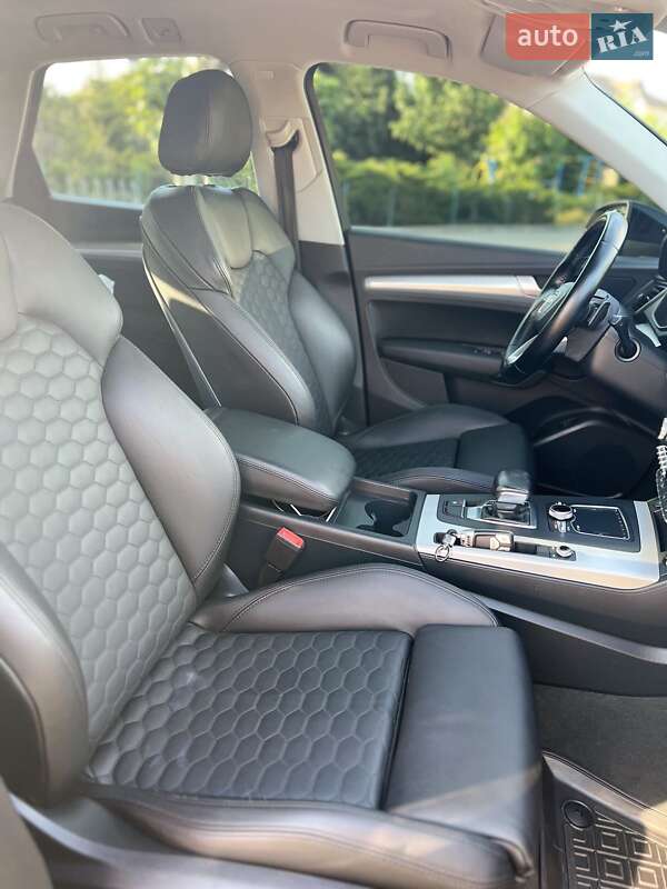 Внедорожник / Кроссовер Audi Q5 2017 в Одессе