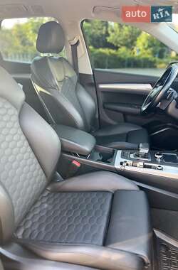 Внедорожник / Кроссовер Audi Q5 2017 в 