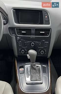 Внедорожник / Кроссовер Audi Q5 2011 в 