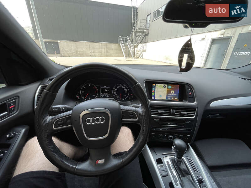 Внедорожник / Кроссовер Audi Q5 2010 в Киеве