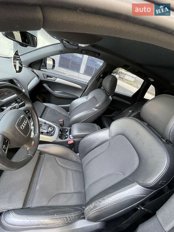 Внедорожник / Кроссовер Audi Q5 2010 в Киеве