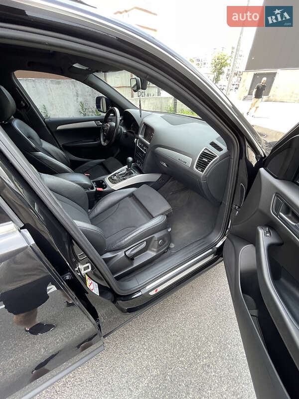 Внедорожник / Кроссовер Audi Q5 2010 в Киеве