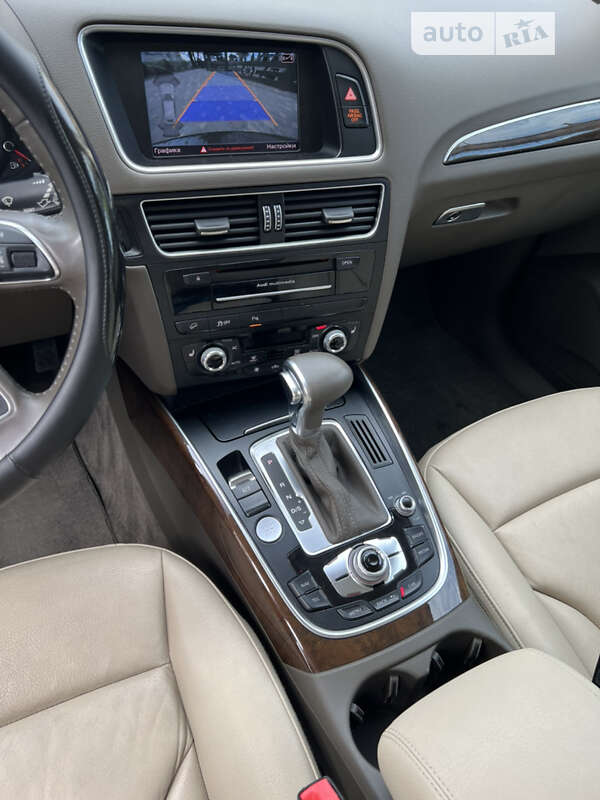 Внедорожник / Кроссовер Audi Q5 2013 в Тернополе