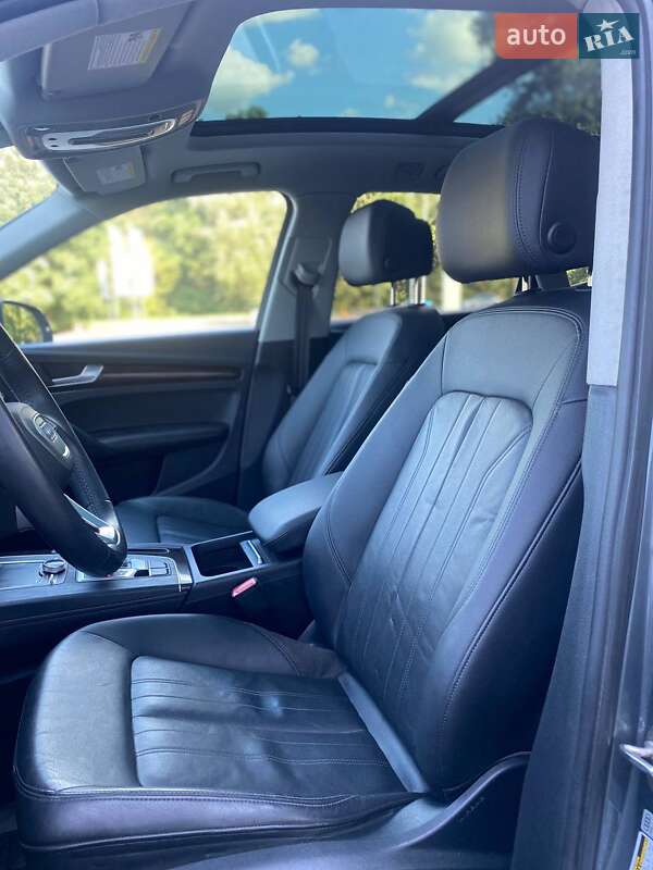 Позашляховик / Кросовер Audi Q5 2019 в Києві