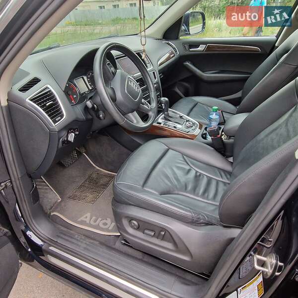 Внедорожник / Кроссовер Audi Q5 2010 в Чернигове